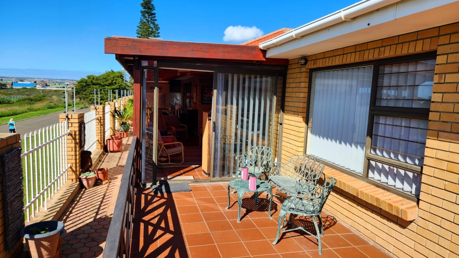 3 Bedroom Property for Sale in Hartenbos Central Western Cape